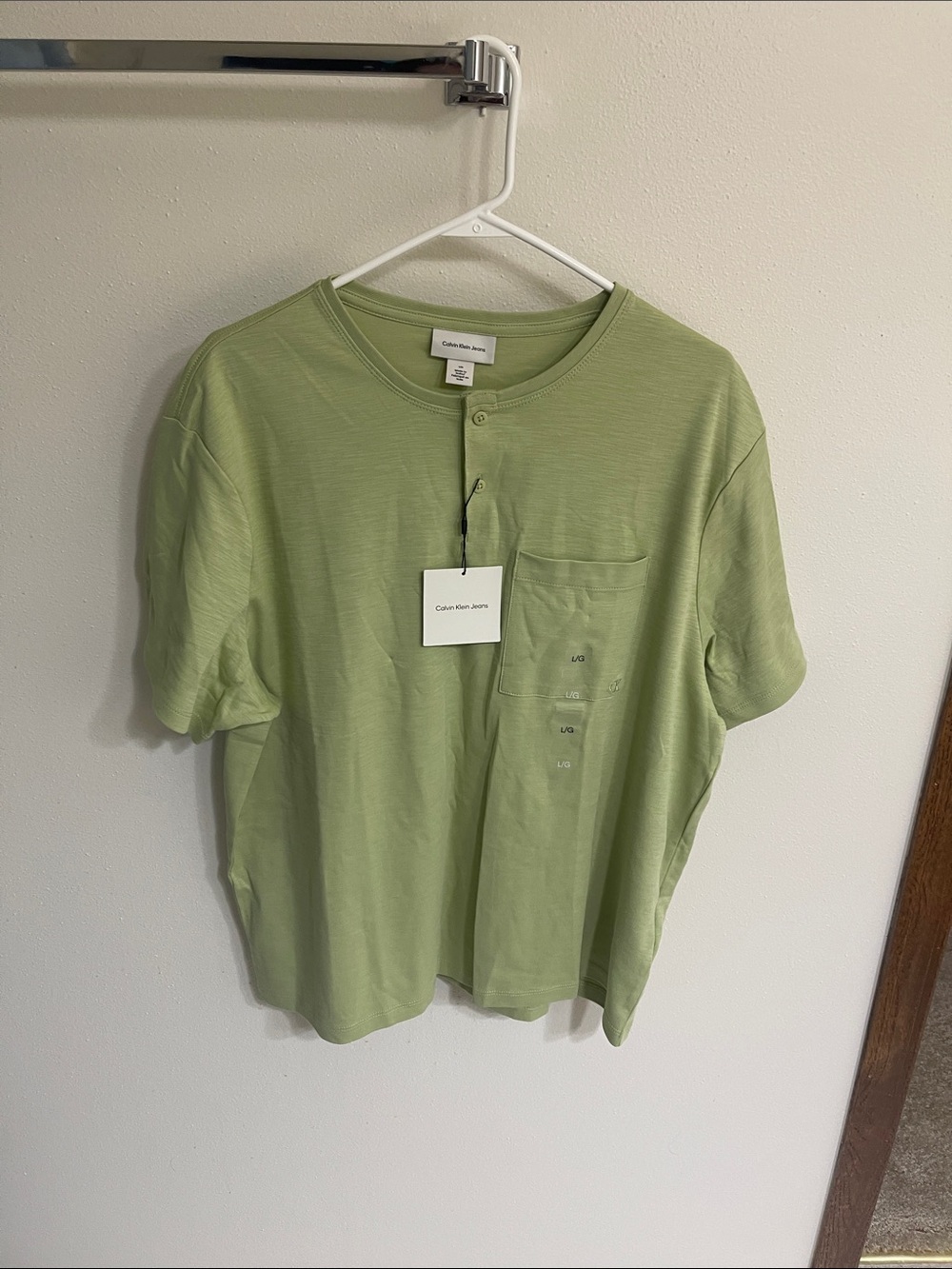 Calvin Klein Jeans Light Green Short-Sleeve Henley with Pocket